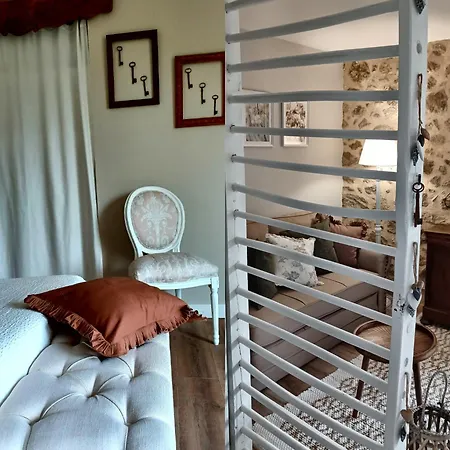 La Maison D'emile Dhotes Oda ve Kahvaltı 3*